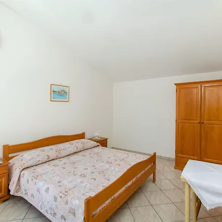 Jakov Apartamento *